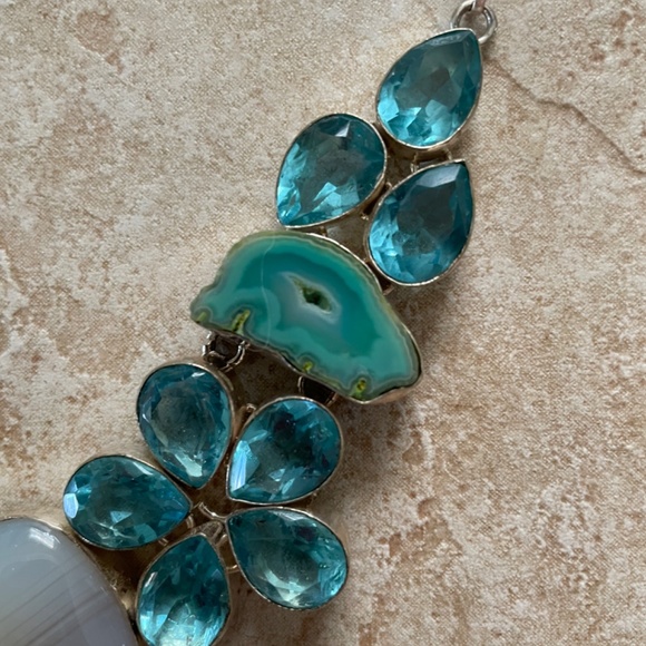 Gorgeous Sterling Silver custom made blue topaz necklace - Picture 4 of 14